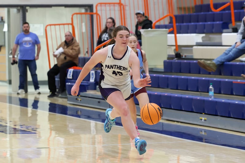 Manteno’s Emily Horath breaks away with a steal during the Panthers’ 44-23 victory over St. Joseph-Ogden in the IHSA Class 2A Pontiac Sectional semifinal on Tuesday, Feb. 24, 2026, at Pontiac Township High School.