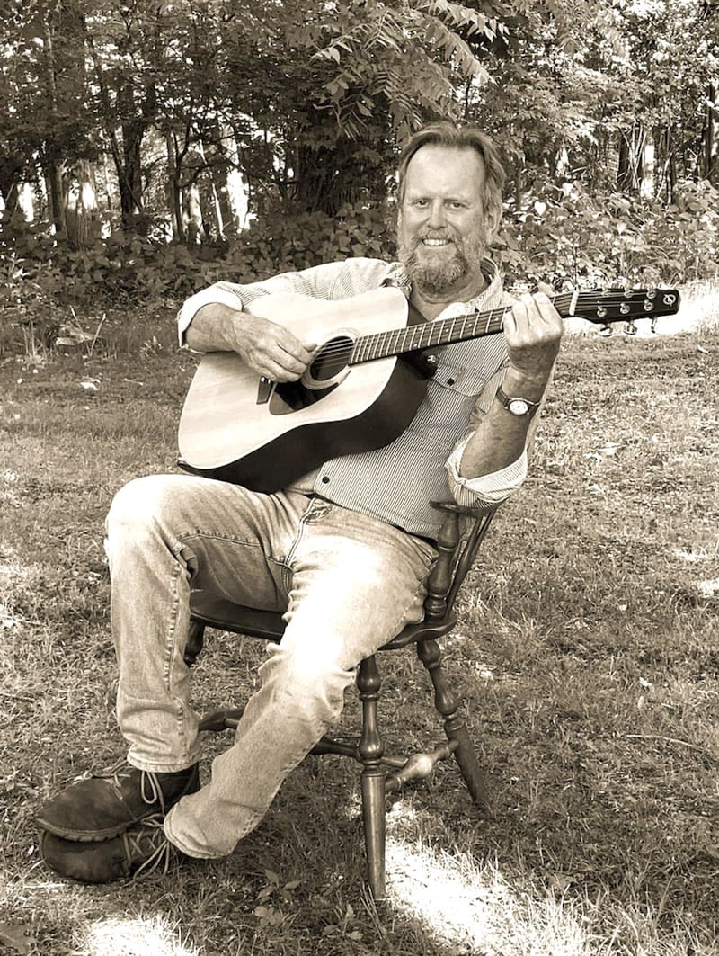 Singer/songwriter Bob Diven