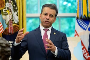 Trump officials set new requirements for COVID vaccines in healthy adults and children