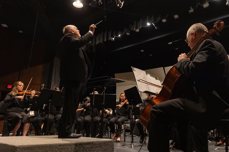 Guest Conductor, Stephen Squires directs the Illinois Valley Symphony Orchestra in their presentation of “Go West, Young America” on Saturday, Sept. 27, 2025 at Dr. Mary Margaret Weeg Cultural Centre at Illinois Valley Community College in Oglesby.