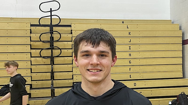 Adam Gieser helps lead Lockport volleyball past Providence Catholic