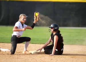St. Laurence fights back, eliminates Montini 6-2 in Benedictine Supersectional