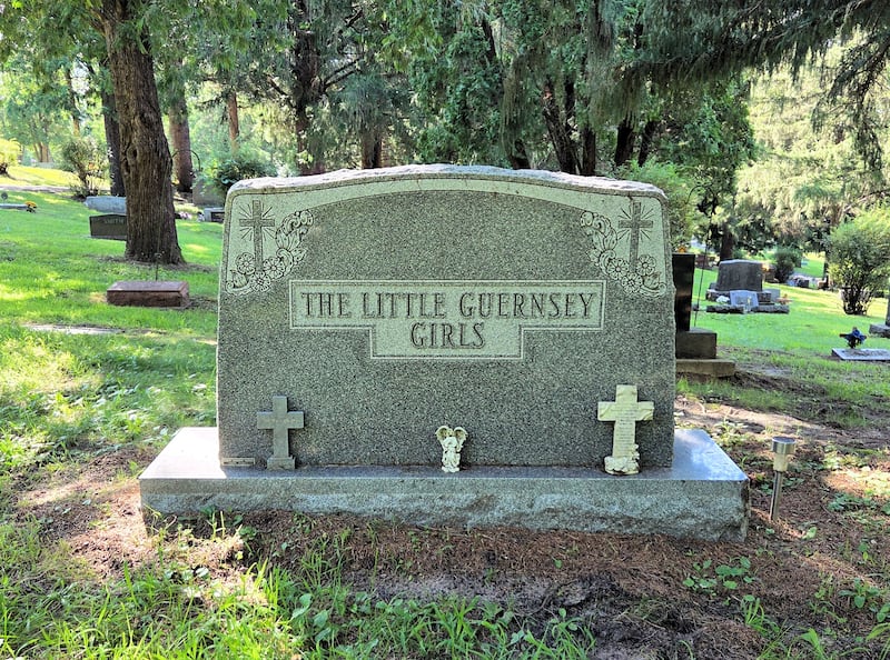 The girls’ gravestone at the Boscobel Cemetery.