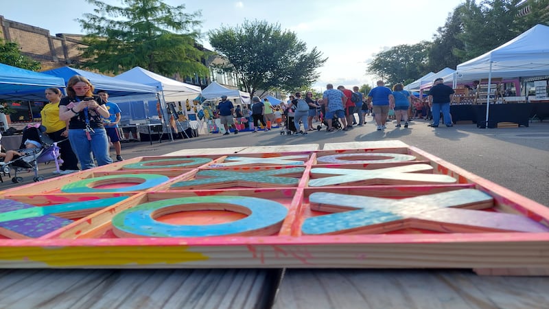 5 Things to Do: Ottawa’s Third Friday, Kites in Flight, Streator Food Truck Festival