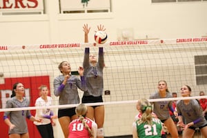 Photos: Rochelle vs. La Salle-Peru volleyball