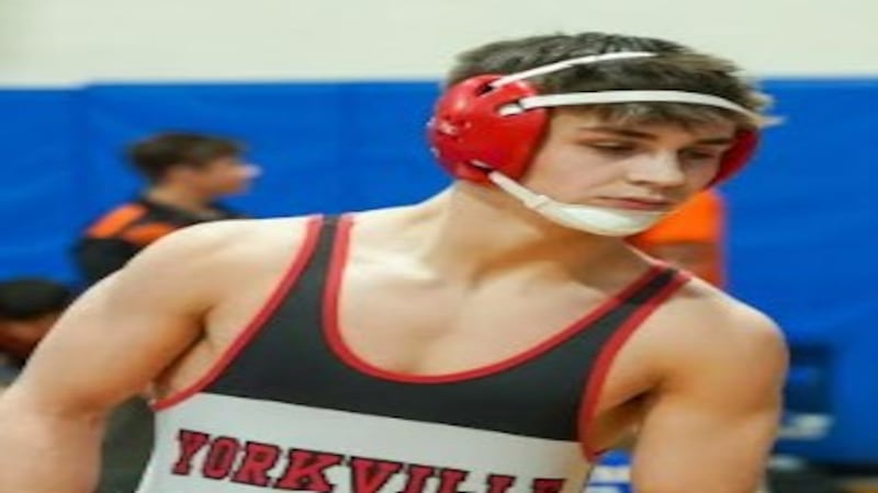 Three Kendall County-area wrestlers advance to state semifinals: Thursday’s Record Newspapers sports roundup