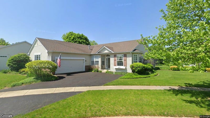 Single-family home in Oswego sells for $320,000