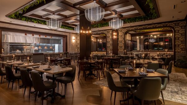 Favorite romantic restaurants in suburbs, Illinois Valley for Valentine’s Day dates