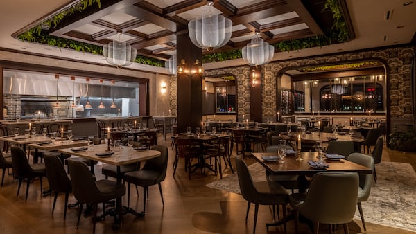 Favorite romantic restaurants in suburbs, Illinois Valley for Valentine’s Day dates