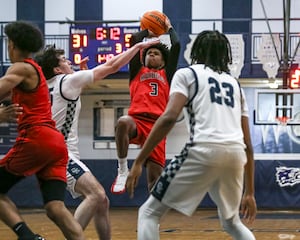 TJ Williams’ hot shooting in 26-point night sparks Bolingbrook to blowout win at Oswego East