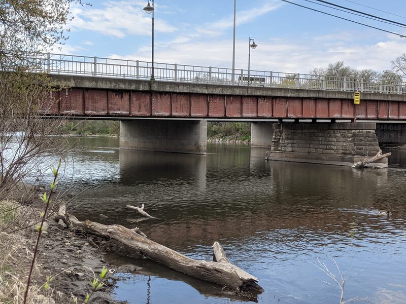 An Aurora man who was reported missing on Sunday has been identified as the person found dead in the Fox River in Oswego on Monday.
Lorenzo Gayosso Morales, 35, was last seen in unincorporated Kendall County on Saturday and was reported as a missing person to the Aurora Police Department on Sunday