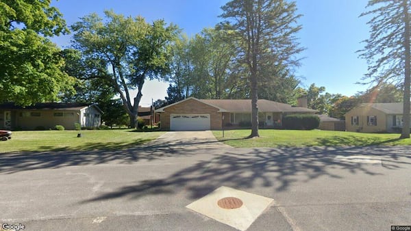 Single-family home sells in Dixon for $240,000