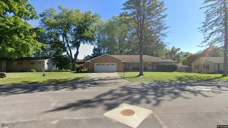 Single-family home sells in Dixon for $240,000