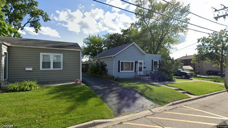 Single-family home sells for $243,000 in Wauconda