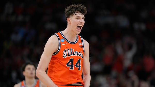 Illinois clamps down on Houston, advances to Elite Eight matchup with Iowa