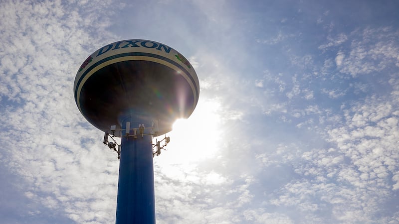 Dixon council rejects contractor for water tower project