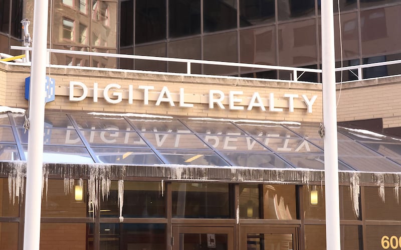 While the AI race sparked heightened interest in data centers, most of the centers in the state are multi-tenant retail centers — shared by numerous organizations and highly connected with telecommunications, cloud computing and other providers. The Digital Realty center on Chicago’s South loop is an example.