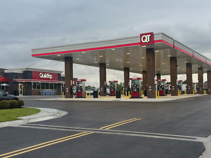 QuikTrip convenience and gasoline retailers recently opened a new travel center in Romeoville.
This 17th Illinois location is at 676 N. Weber Road, along Interstate 55 at Exit 263, and has room to service 20 cars for gas and six diesel bays for trucks,