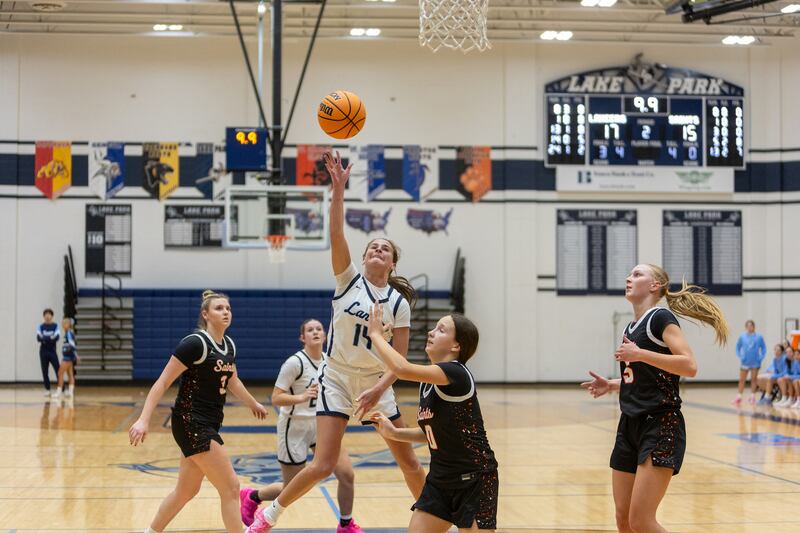 Lake Park's Maggie Frank goes in for the shot against St. Charles East on Wednesday, Jan.7,2026 in Roselle.