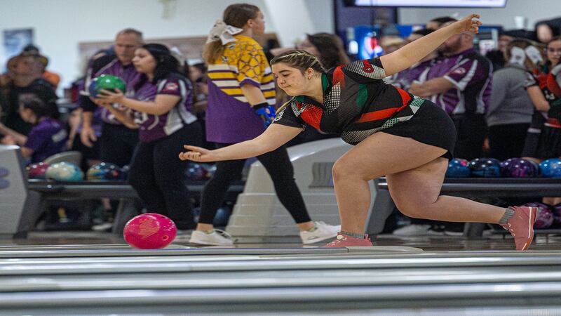 Photos: L-P Cavalier Classic girls bowling meet