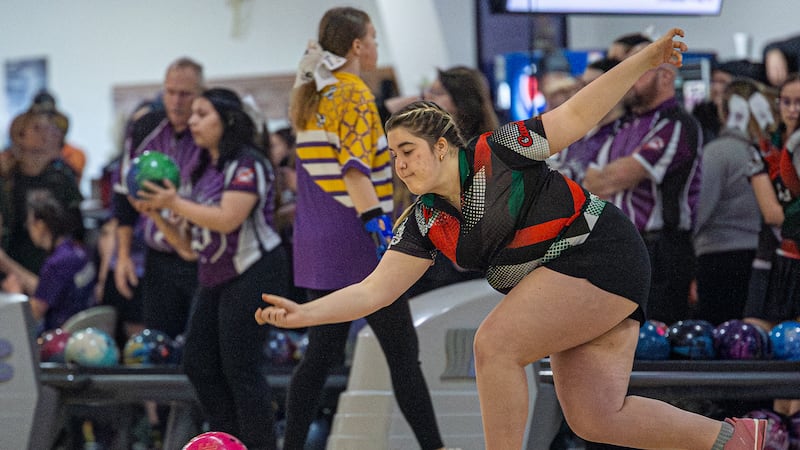Photos: L-P Cavalier Classic girls bowling meet