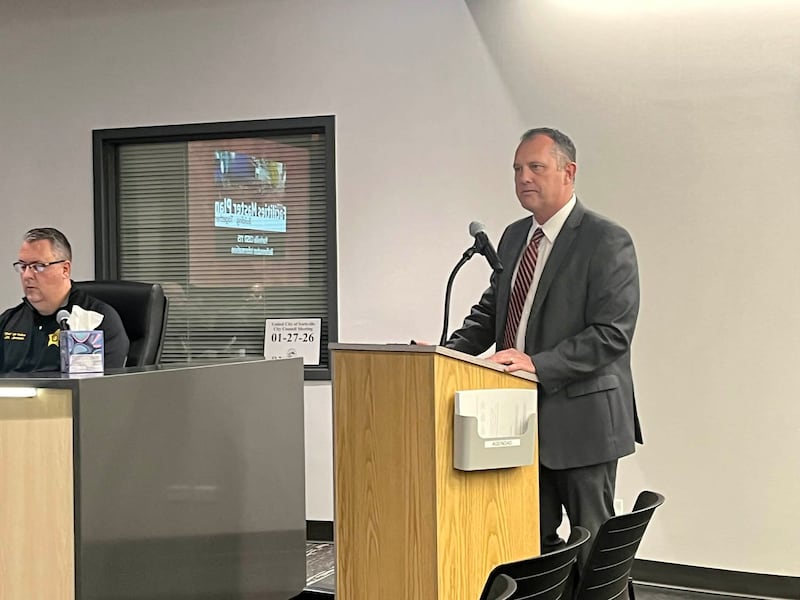 Yorkville School District 115 Superintendent Matt Zediker pitches the district's $275 referendum for new school buildings to City Council during its Jan. 27 meeting.