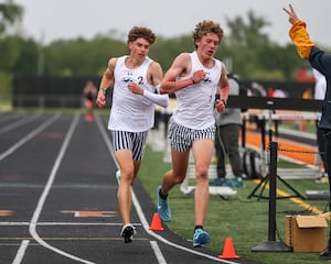 Plainfield South places 2nd at Minooka Sectional, sends 7 to state
