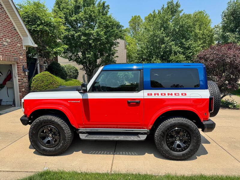 The 2025 Ford Stroppe Bronco pays homage to Baja racing.