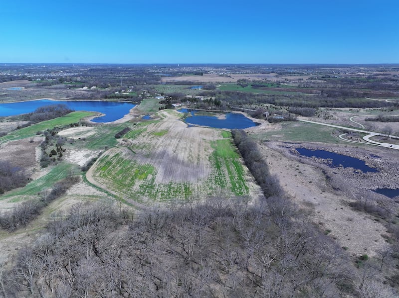 The Board of Commissioners authorized the acquisition of roughly 29 acres, clearing the way for expansion of Lakewood Forest Preserve in Wauconda.