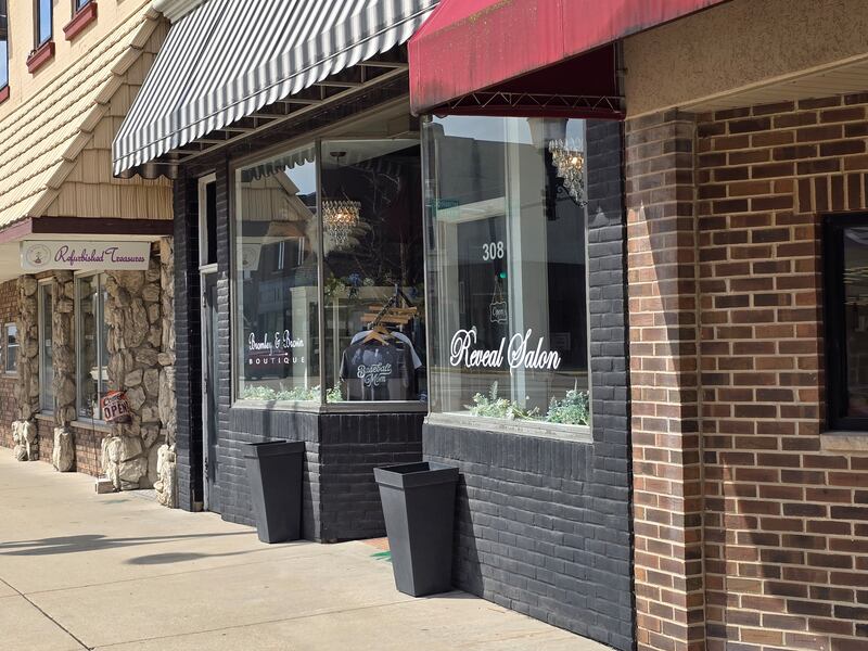 Bromley and Brown Boutique, Streator