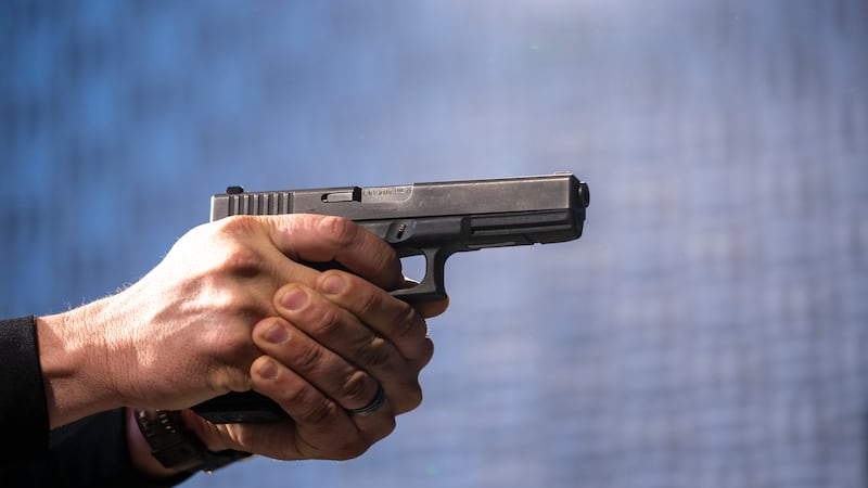 Illinois lawmakers considering ban on guns like Glocks