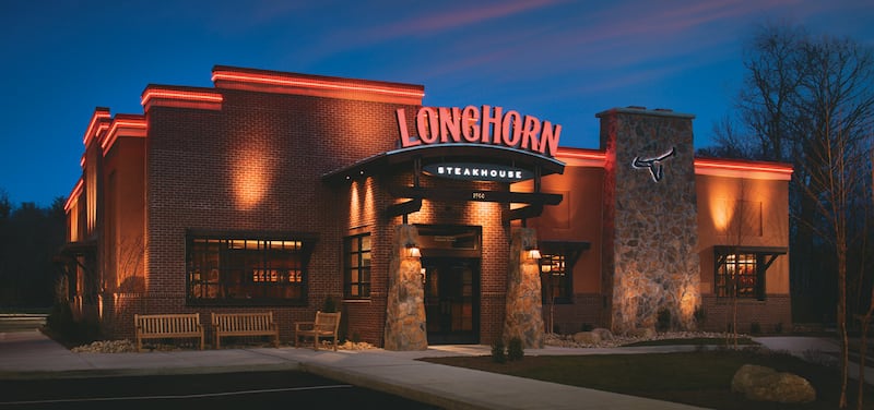 Longhorn Steakhouse will soon call the former TGI Fridays, located in the 1500 block of Bradley Boulevard, home.
The news came during Monday’s Bradley Village Board meeting.