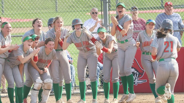 Photos: L-P claims 3-1 softball win against Ottawa