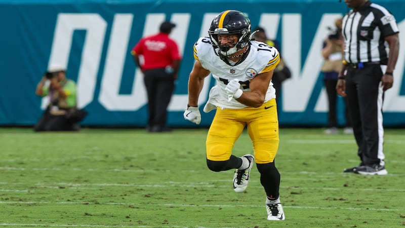 Chicago Bears sign two veterans, two rookie tryout players after rookie minicamp