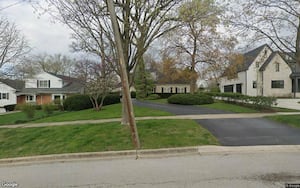 Single-family home in Hinsdale goes for $1.35 million