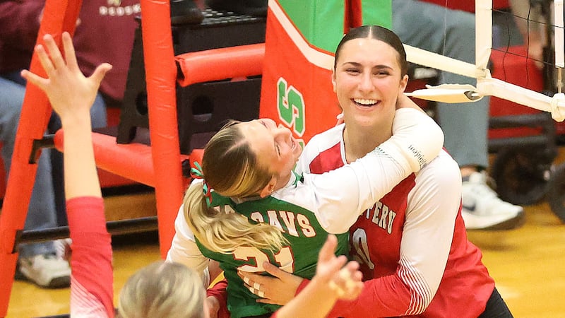 In front of big home crowd, L-P wins sectional semifinal against Morris