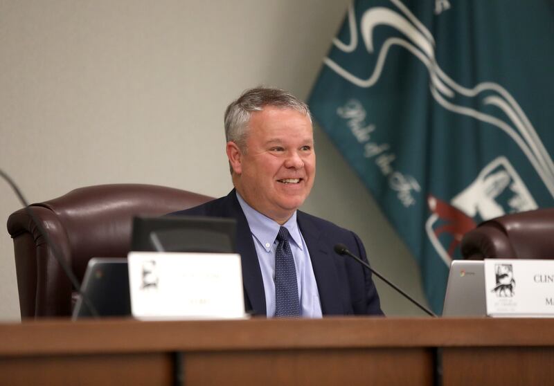 St. Charles Mayor Clint Hull leads his first meeting on Monday, May 5, 2025 at St. Charles City Hall.