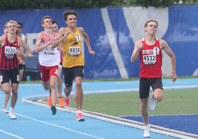 Huntley's Tommy Nitz competes in the 1600 meter run during the IHSA Class 3A Boys Track & Field State Finals on Saturday, May 31, 2025 at Eastern Illinois University in Charleston.