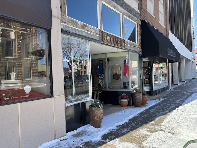 Iconic Boutique owner Michelle Battistelli announced Sunday the downtown Ottawa shop will be closing.