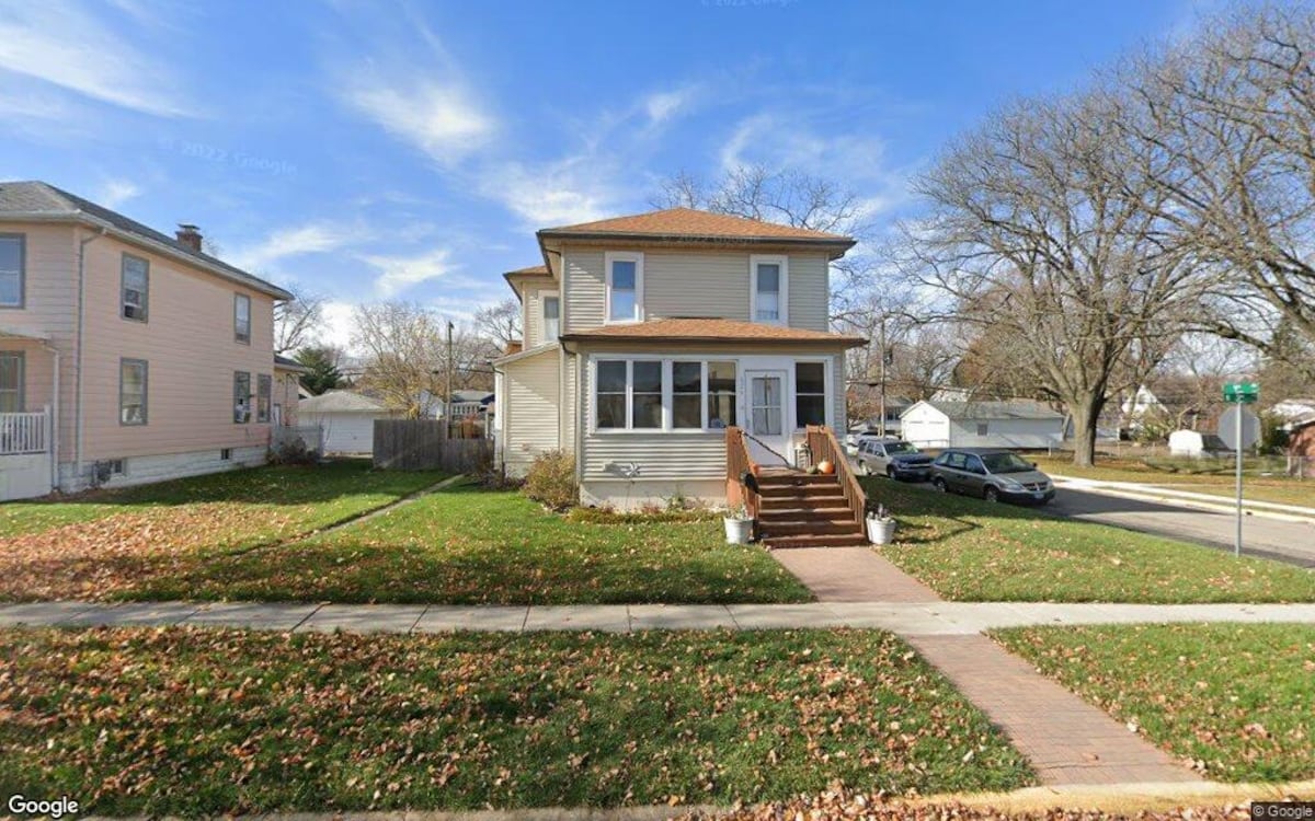 Sale closed in Rochelle: $170,000 for a single-family home