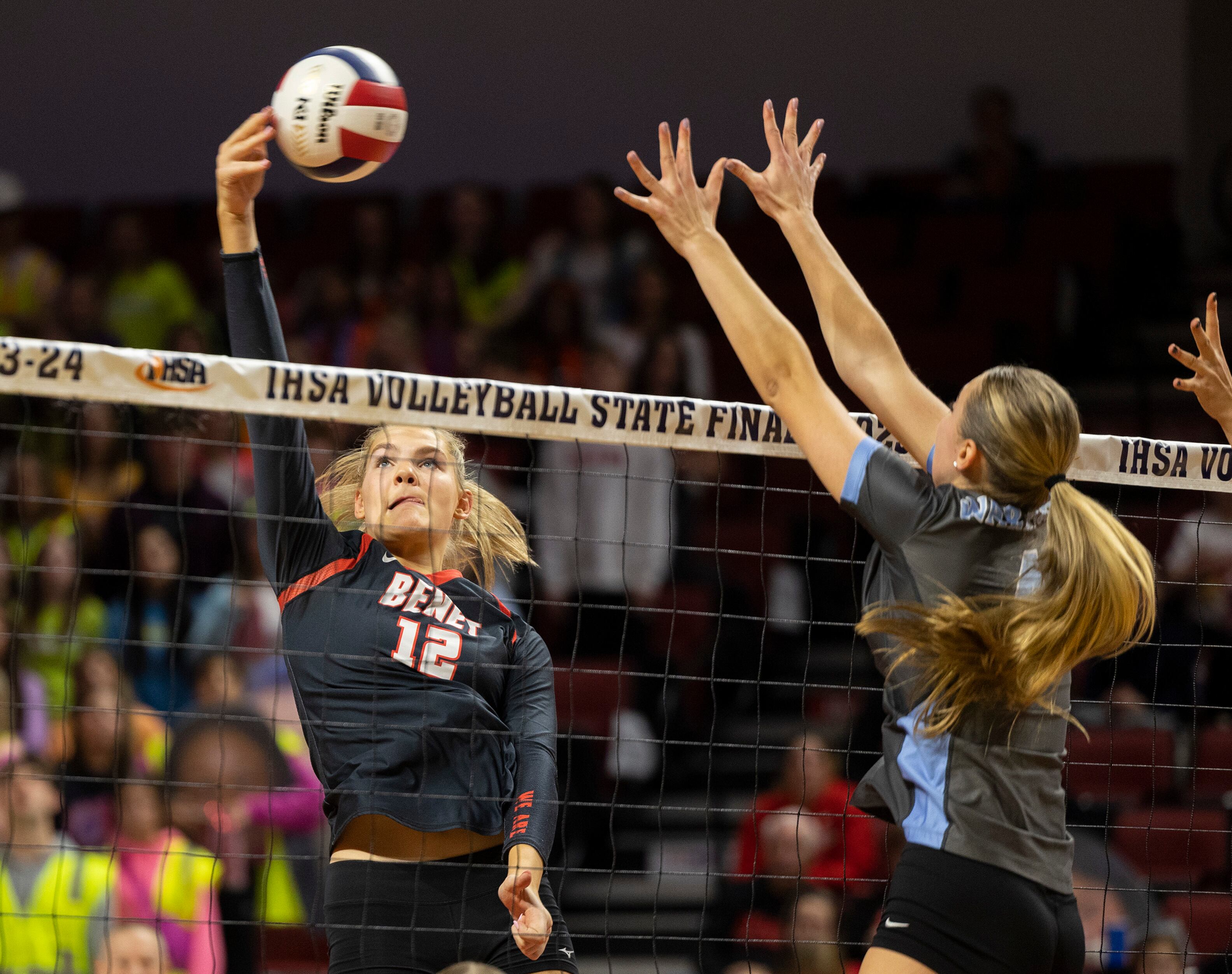 Girls volleyball: Benet middle hitter Lynney Tarnow commits to Wisconsin
