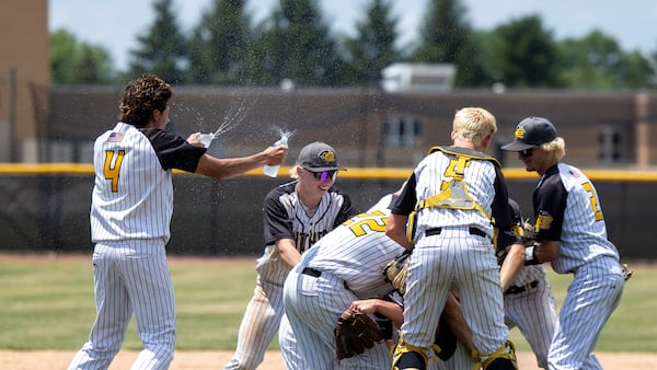 ‘Ain’t nothing better’: Putnam County jumps on Fulton early, wins first sectional title since 2013