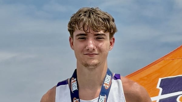 Rochelle’s Andrew Nuyen soars to state-record, school-record vault for 2nd place at IHSA Class 2A state finals