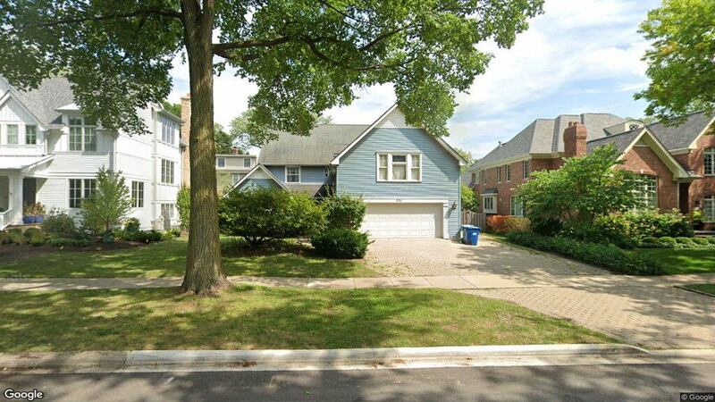 Hinsdale: Single-family home goes for $900,000