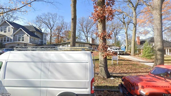 Single-family home in Glen Ellyn goes for $1.1 million