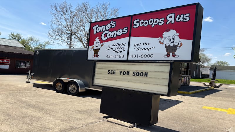 Ottawa ice cream shops open for season on Main Street