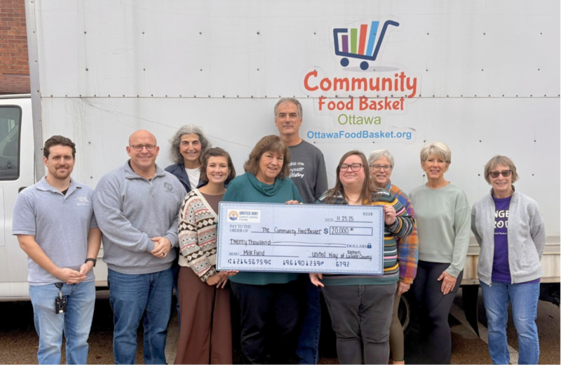 Anthony Williams, United Way ELC Board Member; Brent Roalson, United Way ELC Board Member; Pat Mansor, United Way ELC Board Member; Josie Navarro, United Way ELC Staff; Sally Honiotes, United Way ELC Staff; Jeff Hettrick, United Way ELC Board Member; Marissa Vicich, Community Food Basket Staff; Amy Novario, Community Food Basket Board Member; Laurie Lehr, Community Food Basket Board Member; Gayle Schmitt, Community Food Basket Board Member