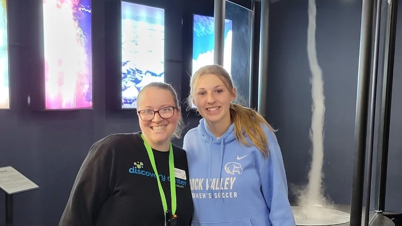Leaf River Soaring Eagles 4-H Club visits the Discovery Center