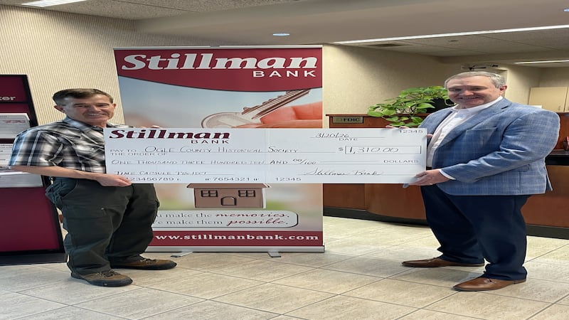 Stillman Bank donates to Ogle County Historical Society for time capsule project
