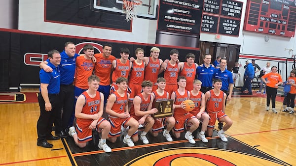 Eastland beats Pecatonica 48-41 to return to the Elite Eight in Class 1A